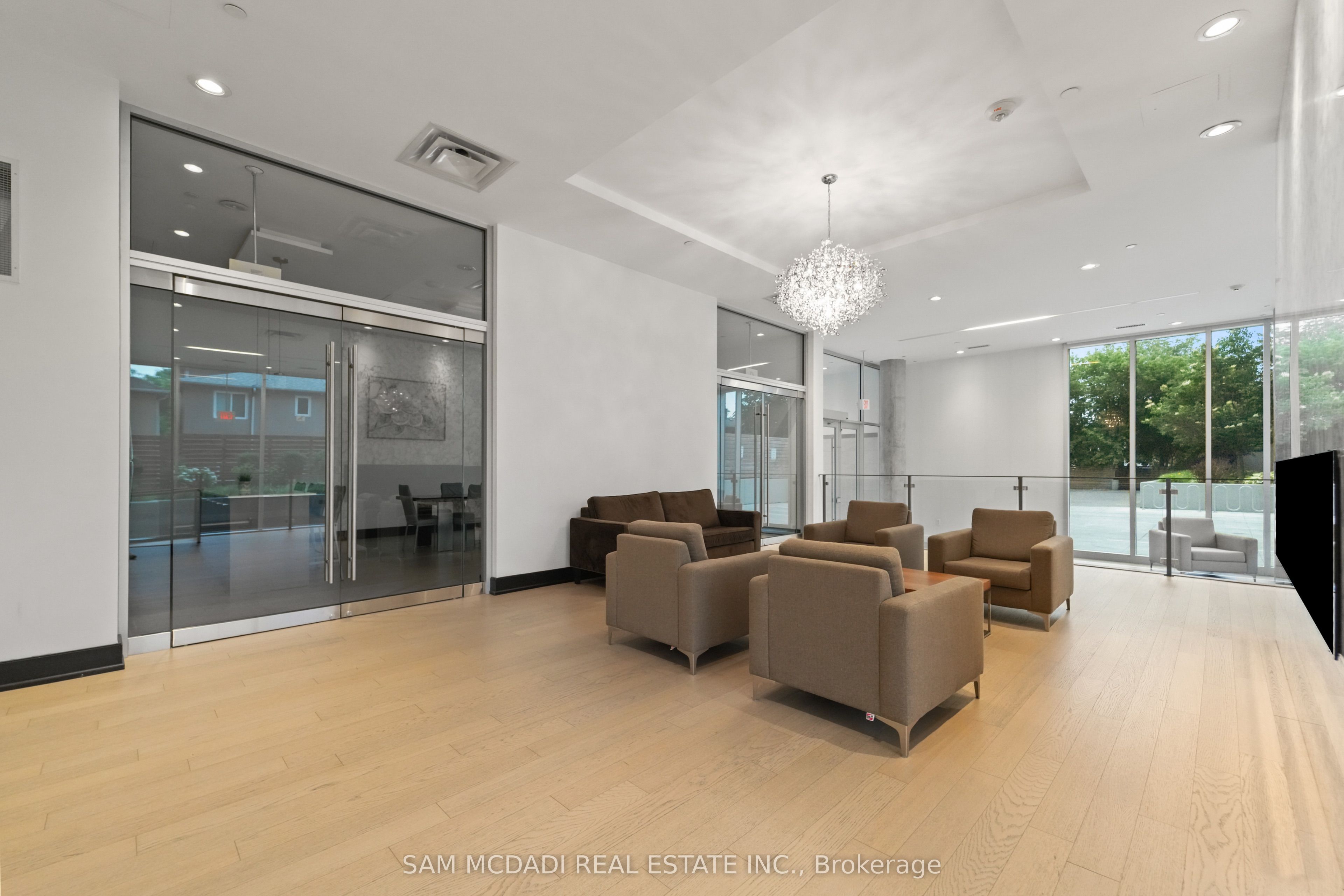 2055 Danforth Avenue 903