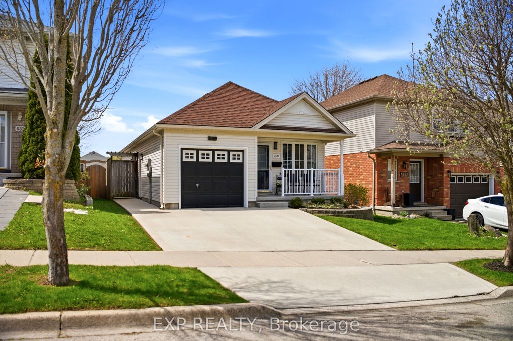Photo of 679 Zermatt Drive, Waterloo, ON N2T 2V2 (MLS # X13082242)