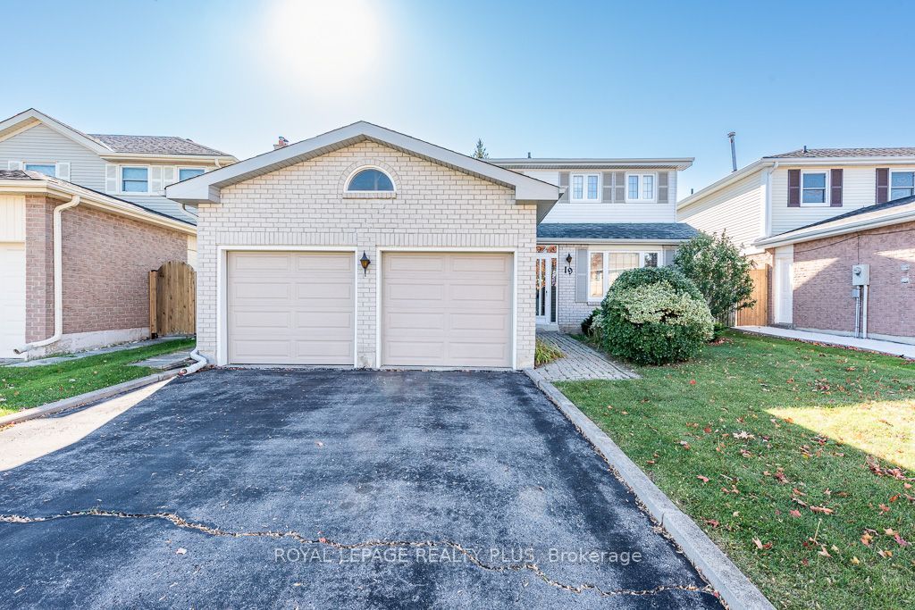 Photo of 19 Macdougall Drive, Brampton, ON L6S 3P4 (MLS # W13885782)