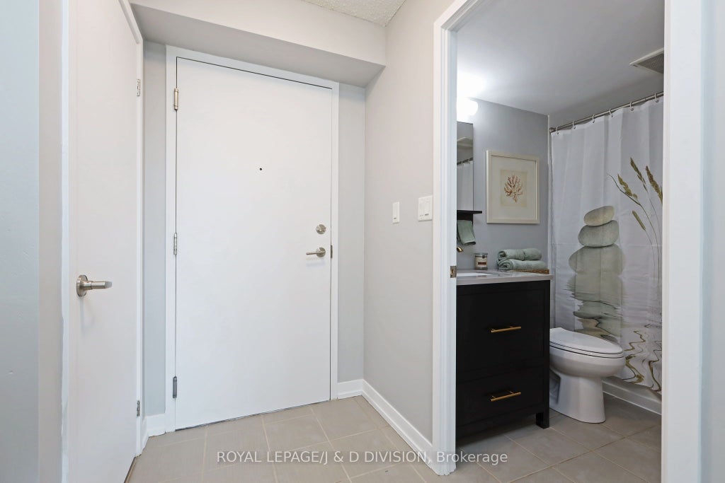 Photo of 816 Lansdowne Avenue #511, Toronto, ON M6H 4K6 (MLS # W13640062)