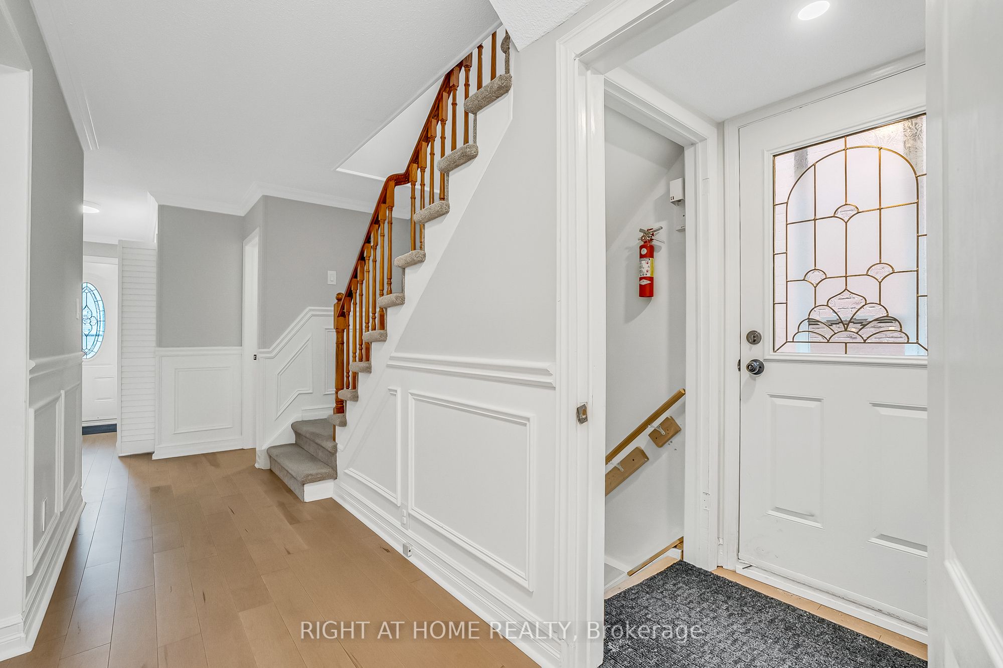 1205 Shagbark Crescent Lower