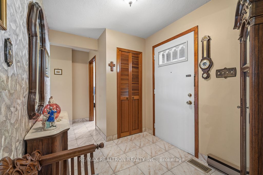 163 Elgin Mills Road W
