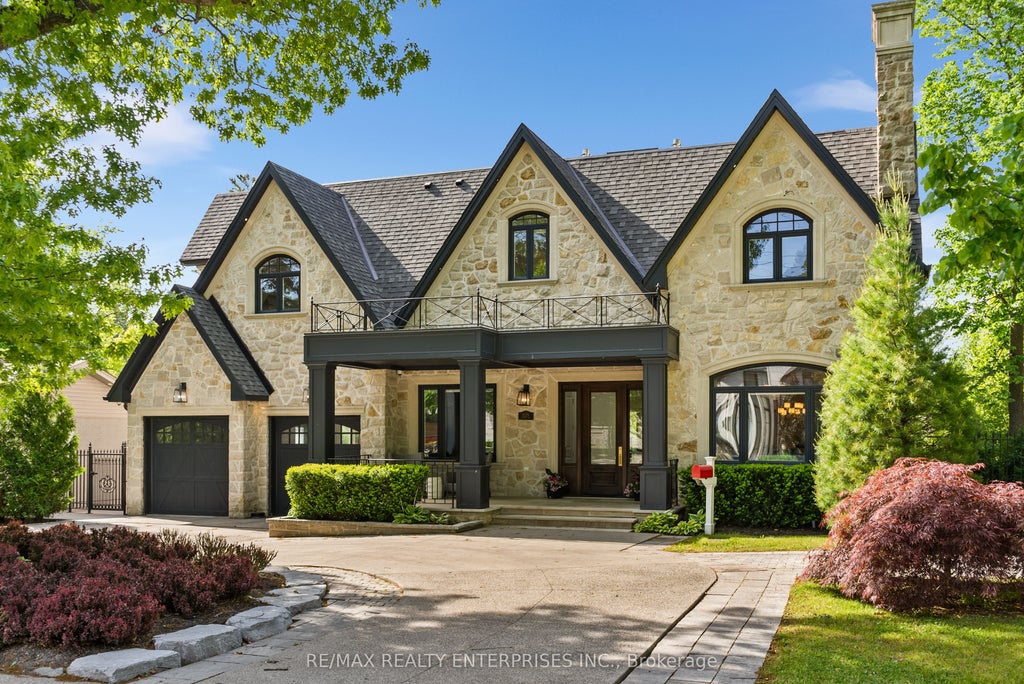 Photo of 1229 Indian Road, Mississauga, ON L5H 1R8 (MLS # W13415902)