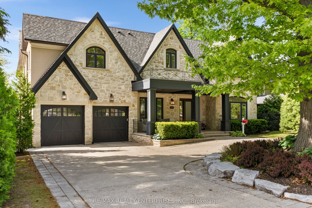 Photo of 1229 Indian Road, Mississauga, ON L5H 1R8 (MLS # W13415902)