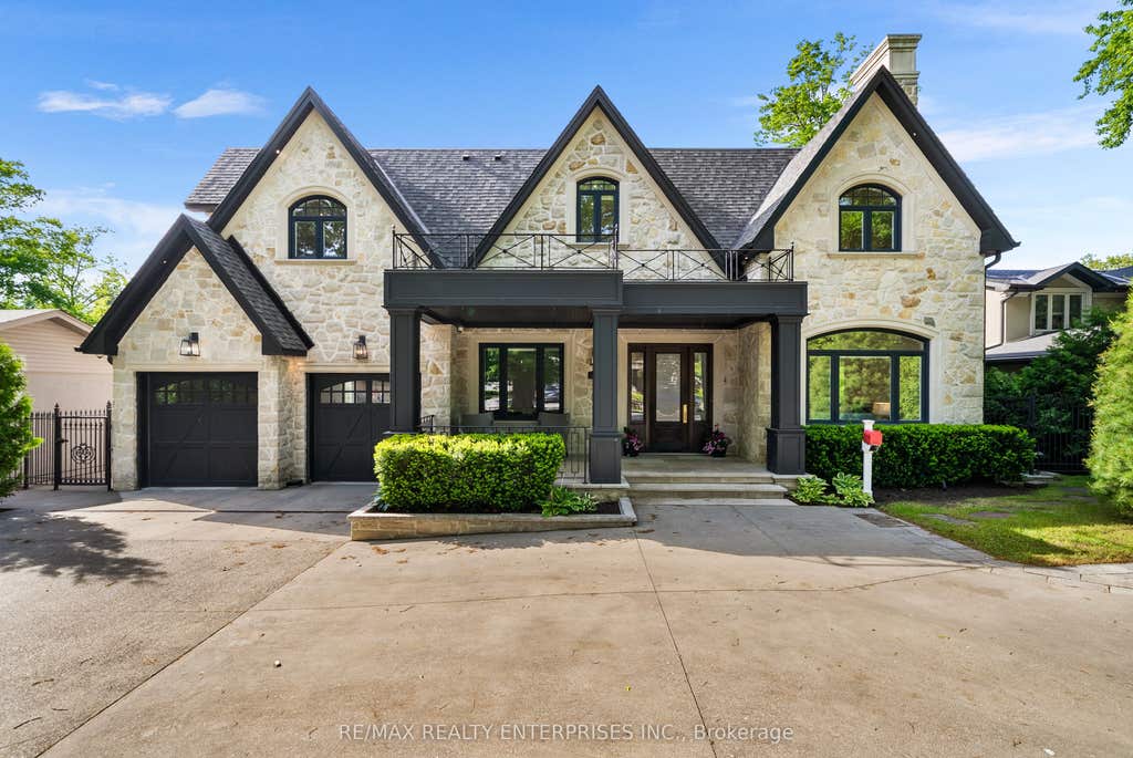 Photo of 1229 Indian Road, Mississauga, ON L5H 1R8 (MLS # W13415902)
