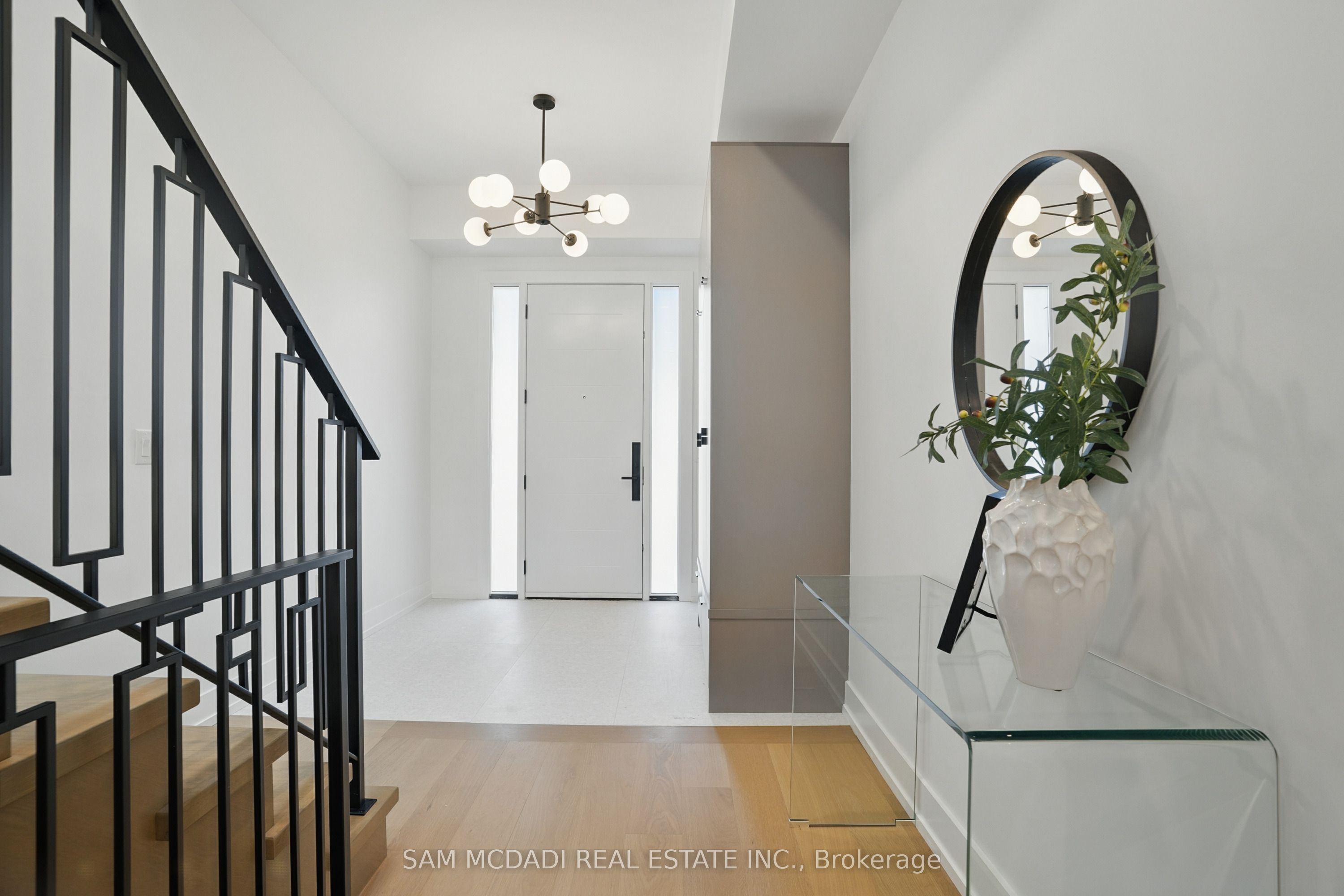 1039 Caven Street