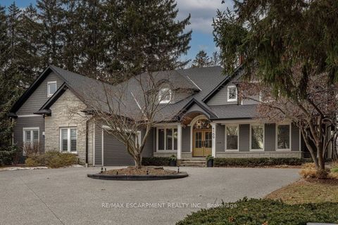 4169 Lakeshore Road Burlington ON L7L 1A5