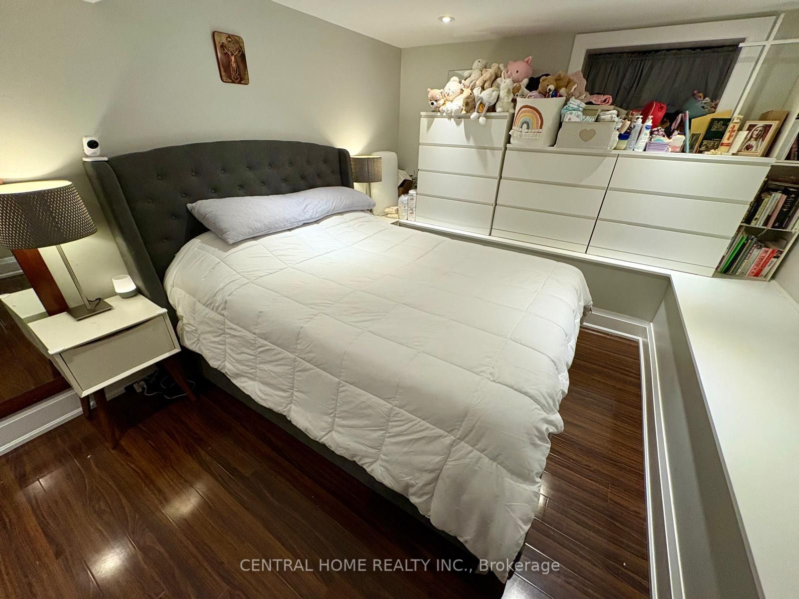 912 Royal York Road BSMT