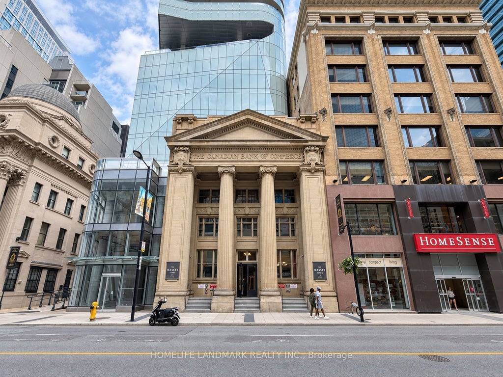 Photo of 197 Yonge Street #4213, Toronto, ON M5B 0C1 (MLS # C13755478)