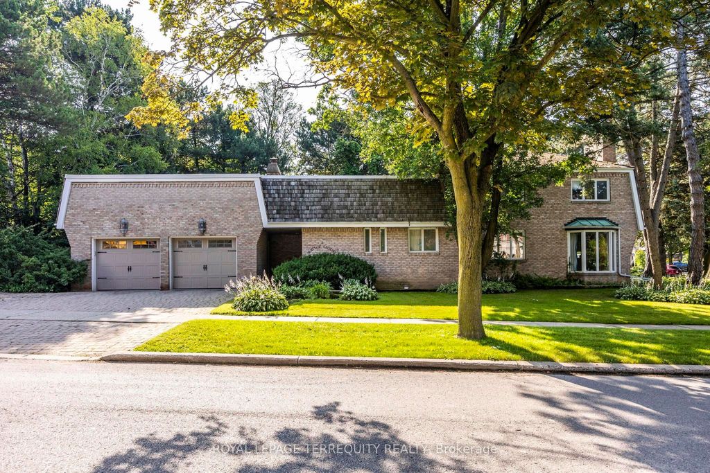 Photo of 2 Chieftain Crescent, Toronto, ON M2L 2H4 (MLS # C12812110)