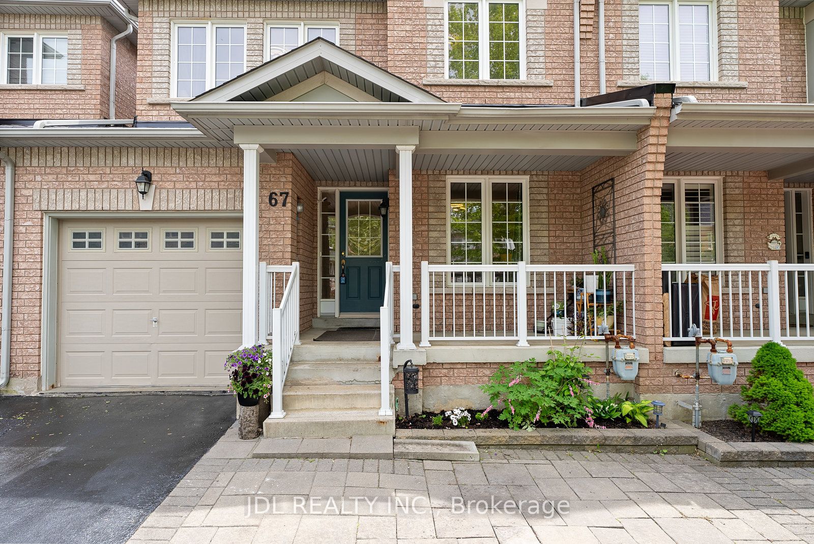 67 Hawksbury Road