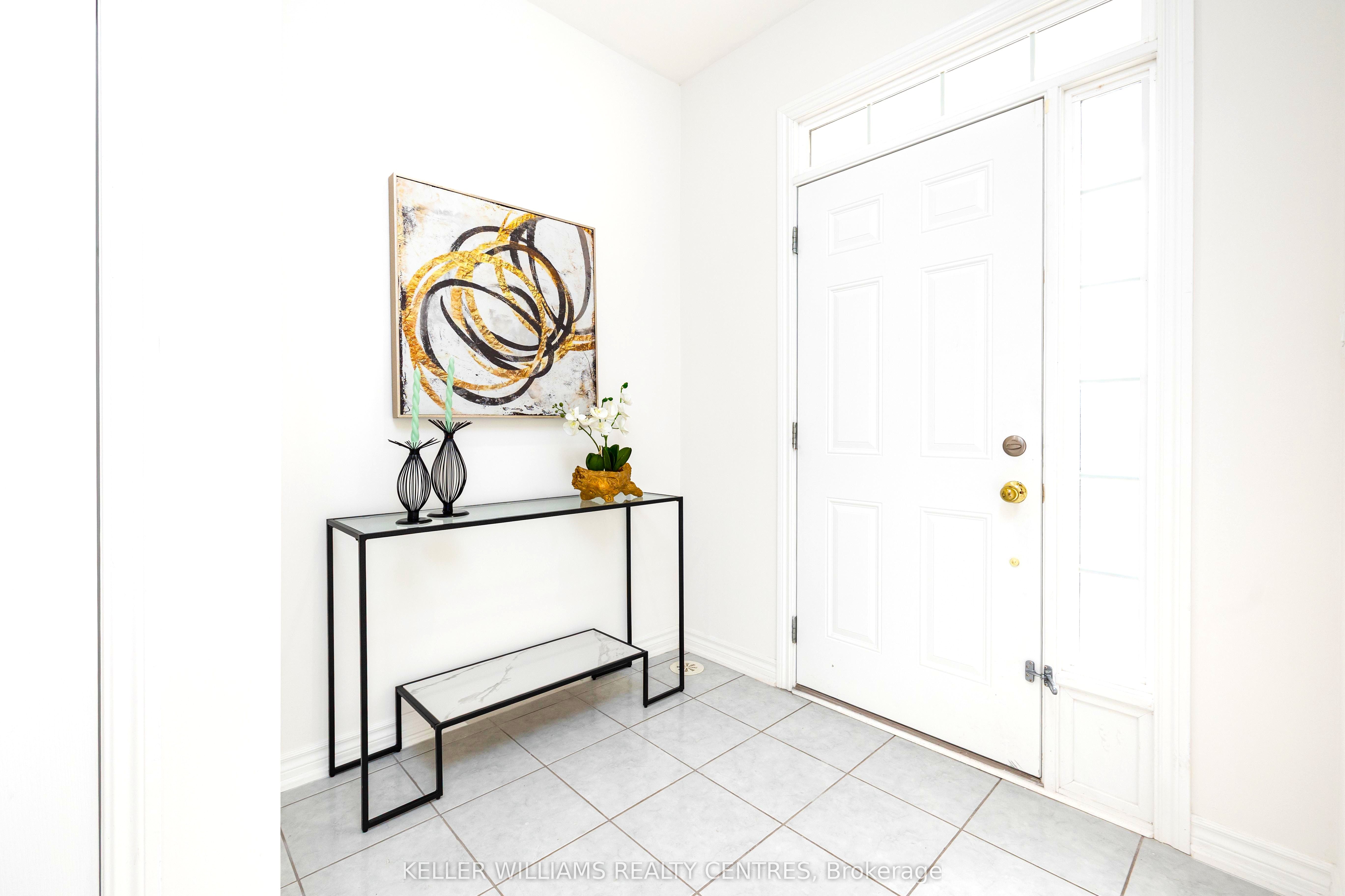 86 Donald Buttress Boulevard W