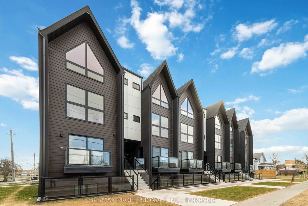 Photo of 7277 Wilson Crescent #106, Niagara Falls, ON L2G 4R8 (MLS # X12750874)