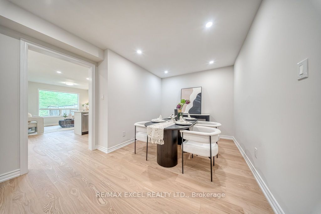 561 Caboto Trail