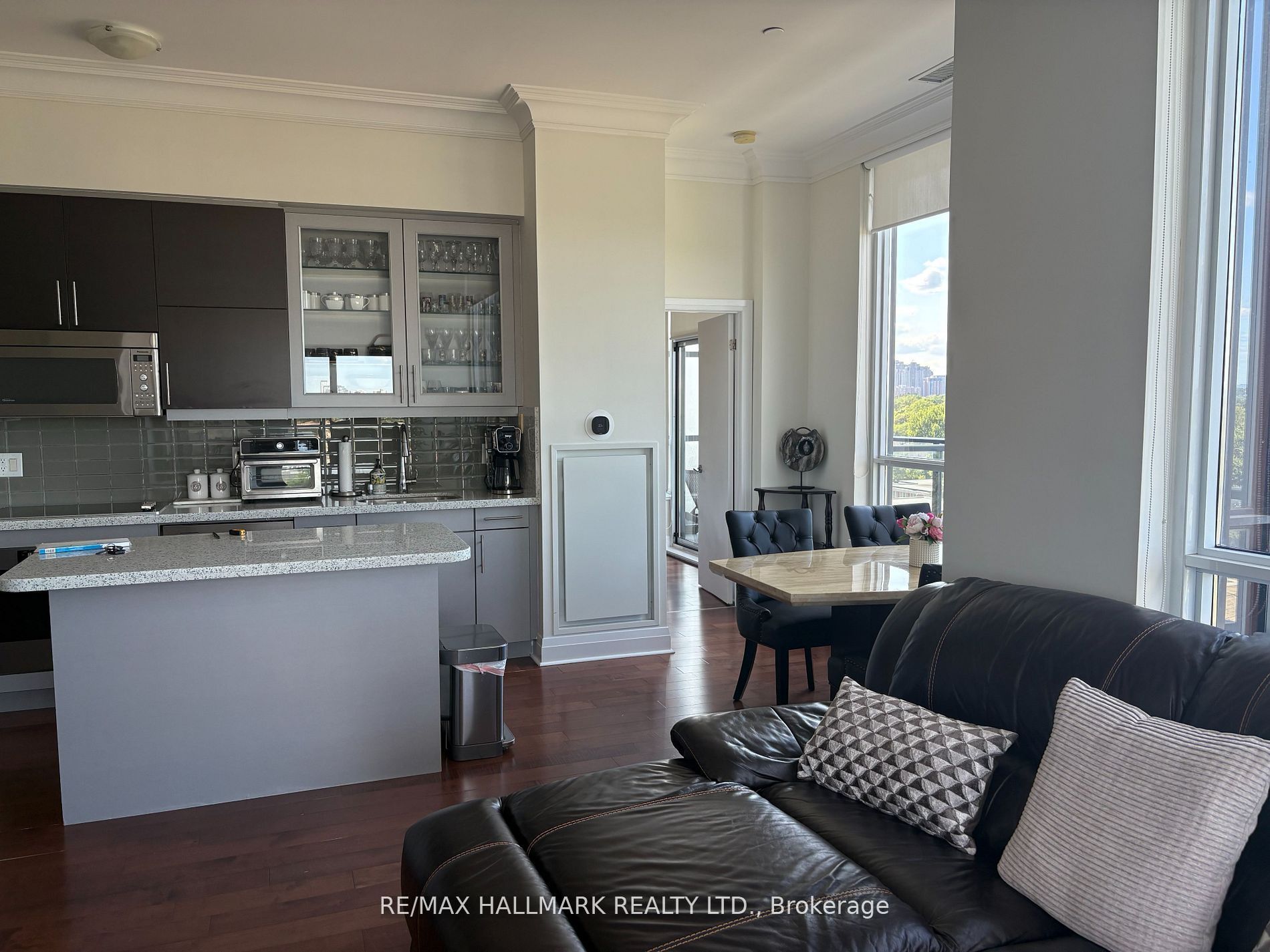 399 Spring Garden Avenue PH704