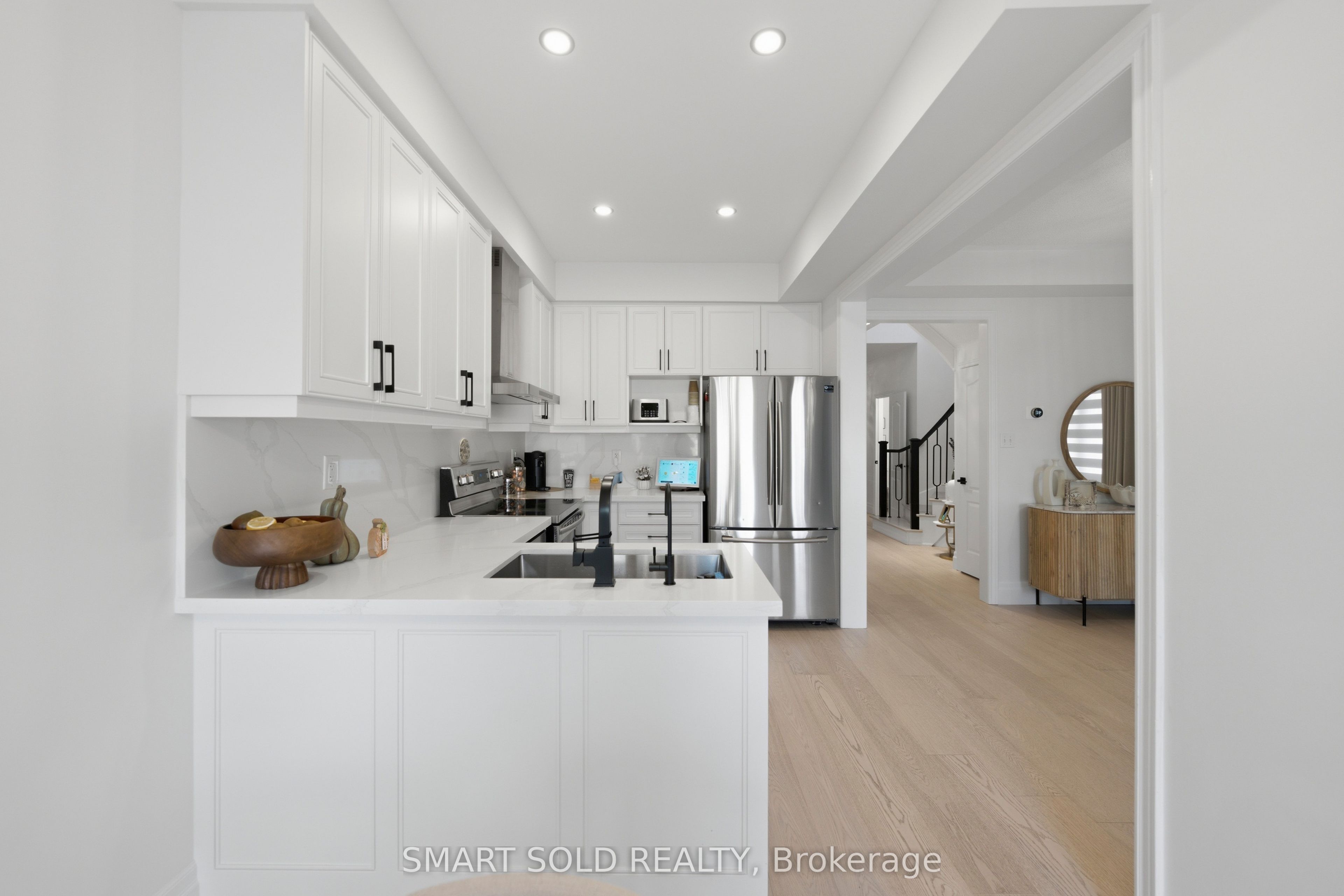 24 Andes Crescent
