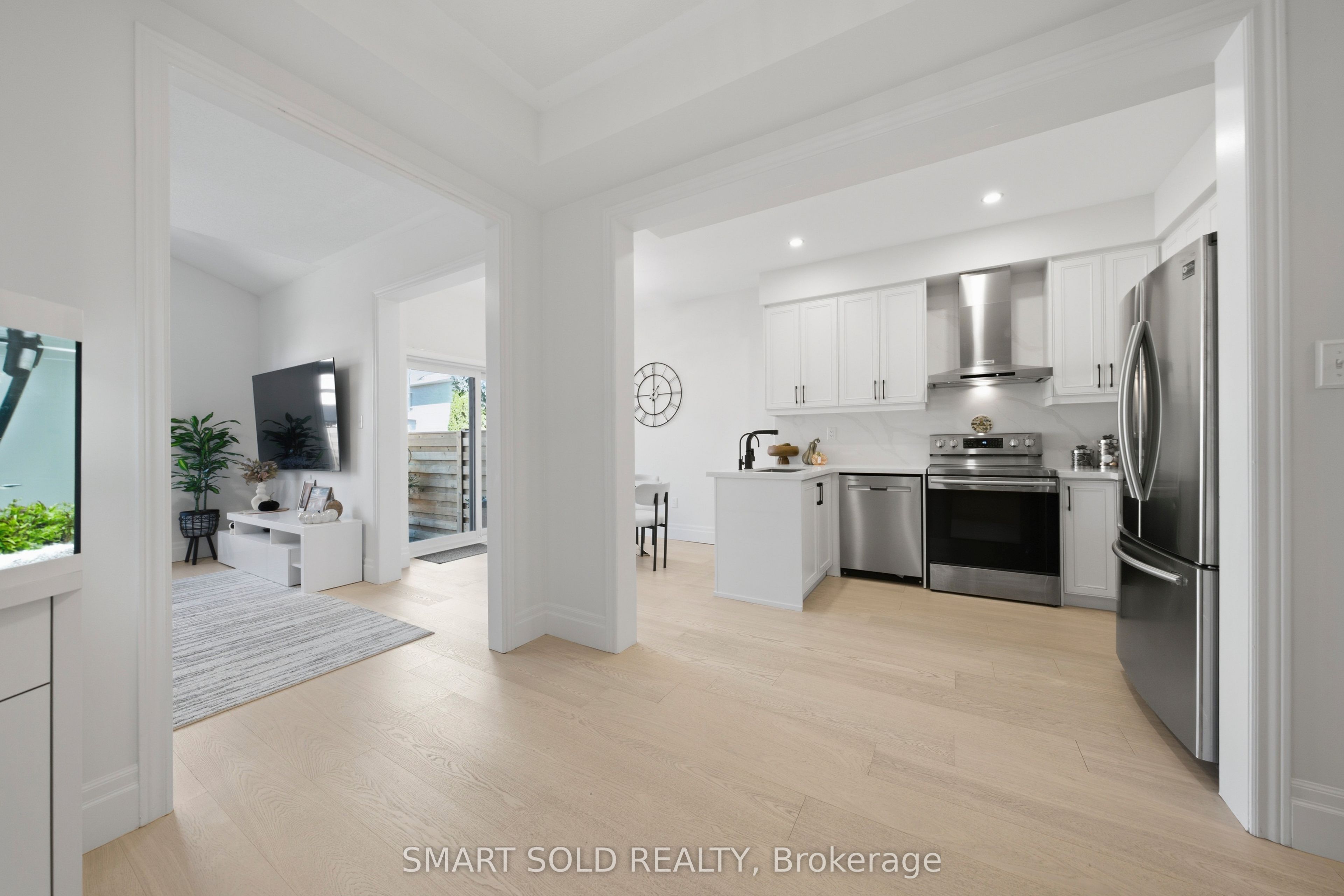 24 Andes Crescent