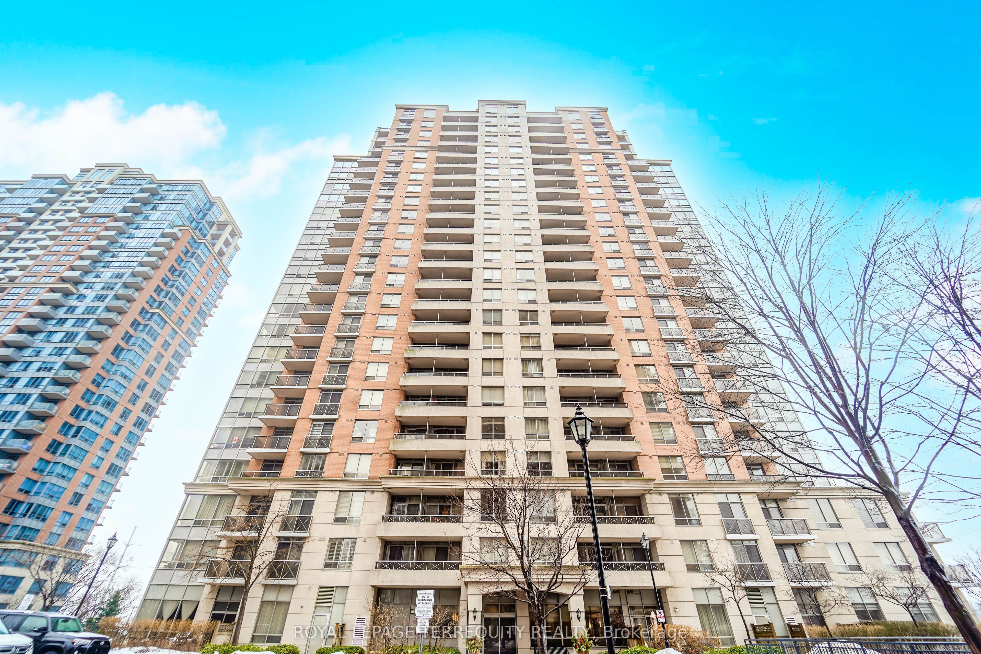 5233 Dundas Street W 1727