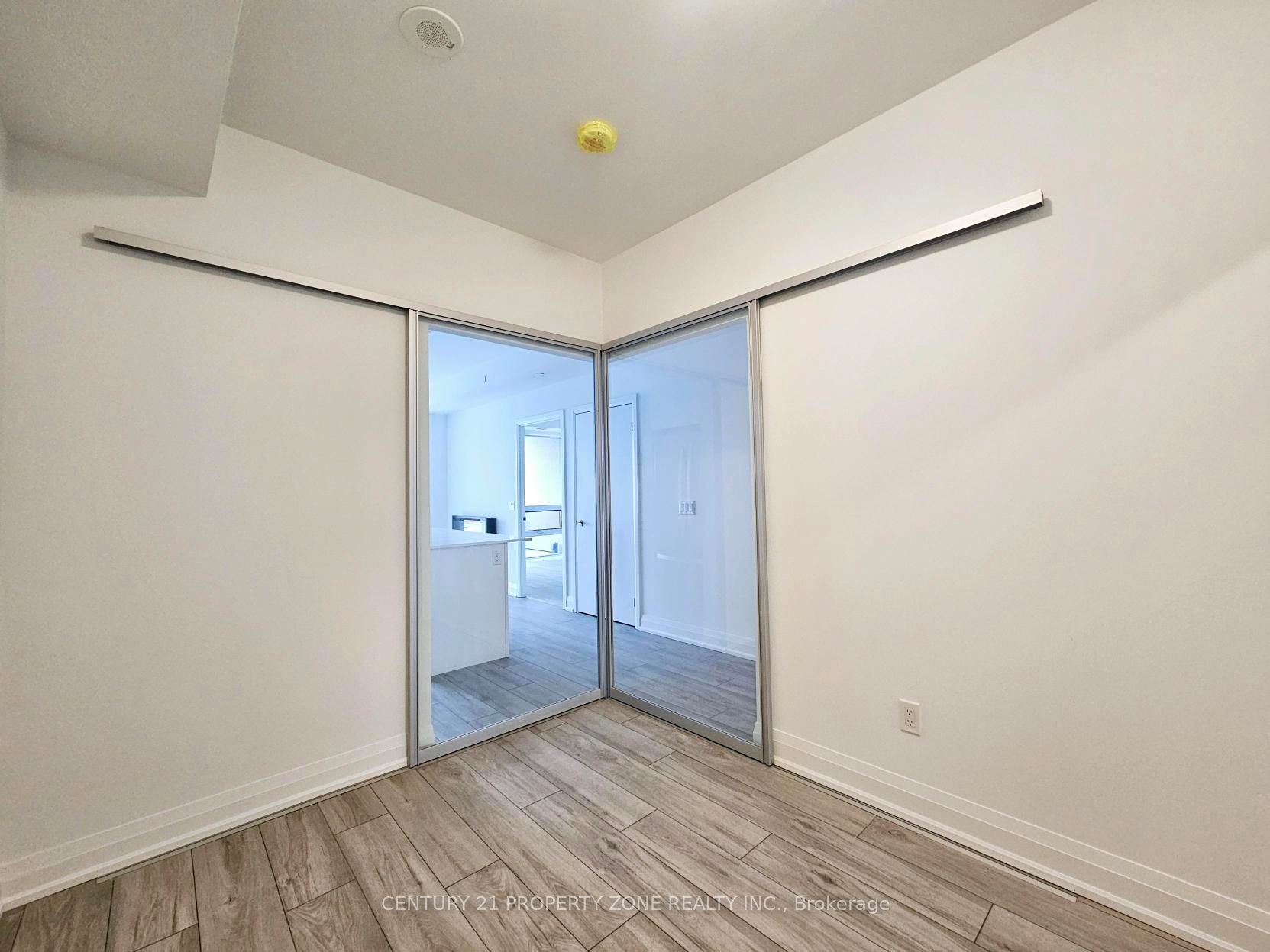 1035 Southdown Road 501