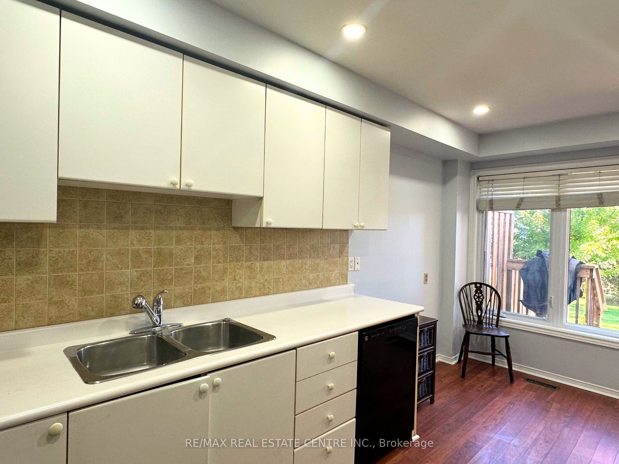 2215 Cleaver Avenue 22