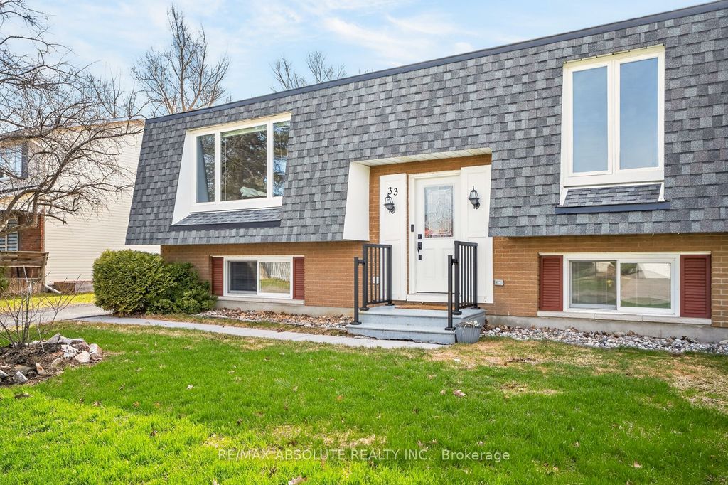 Photo of 33 Owlshead Road, Stittsville - Munster - Richmond, ON K0A 3P0 (MLS # X13033352)