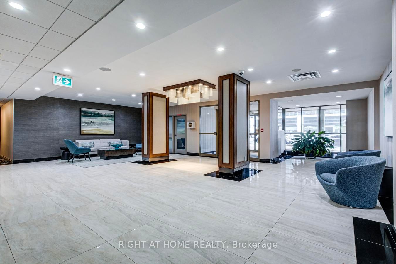330 Rathburn Road W 306