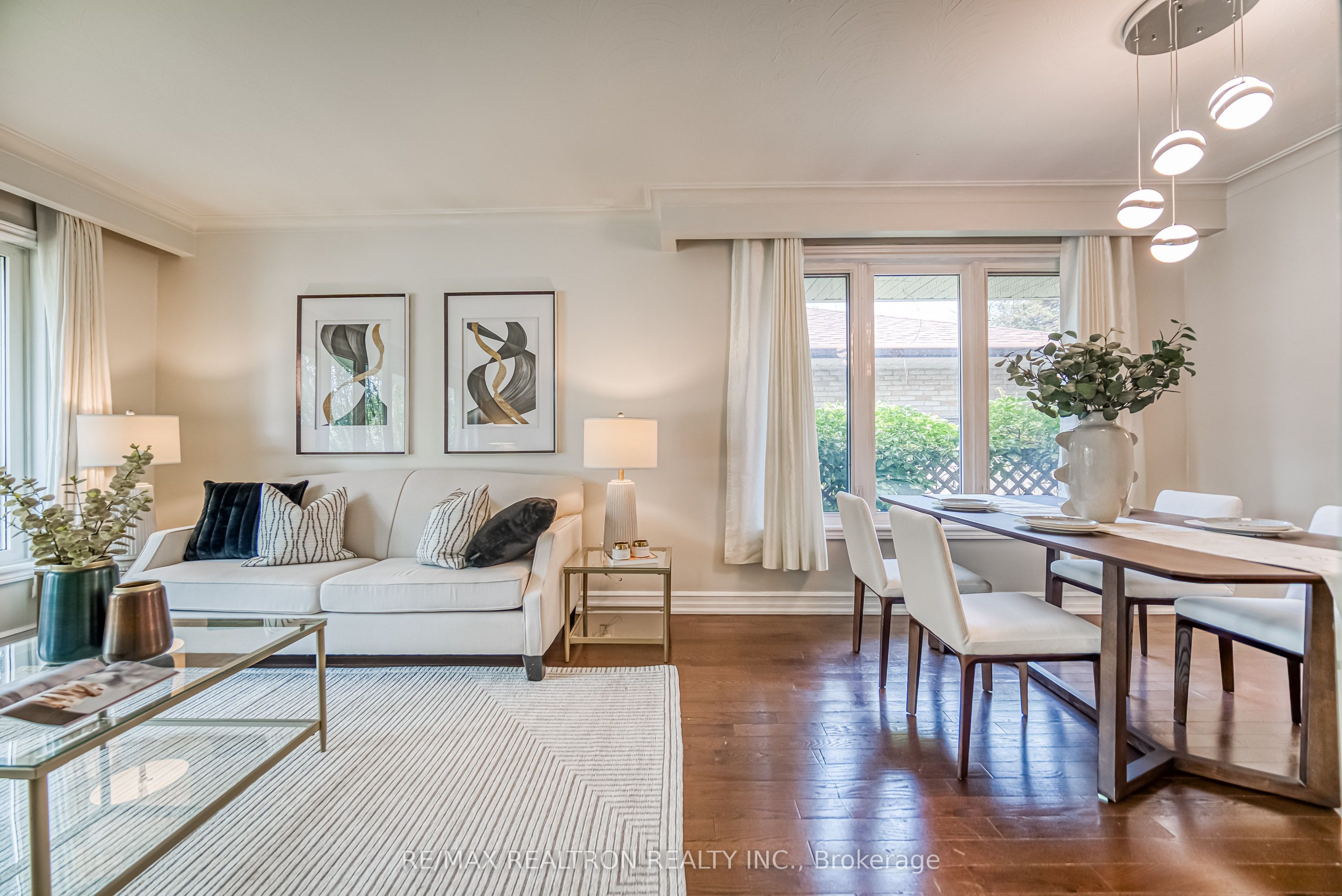 3 Cartier Crescent