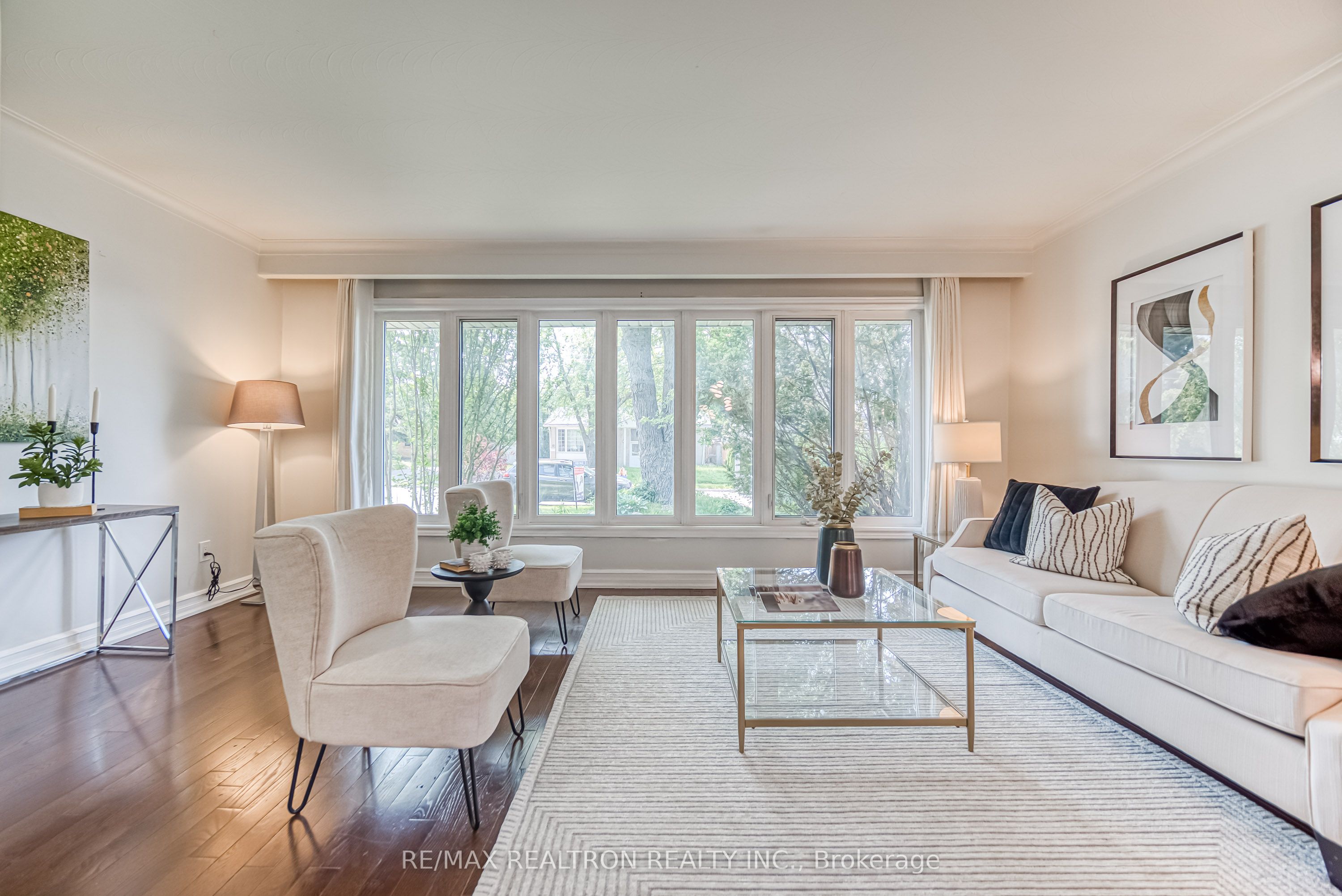 3 Cartier Crescent