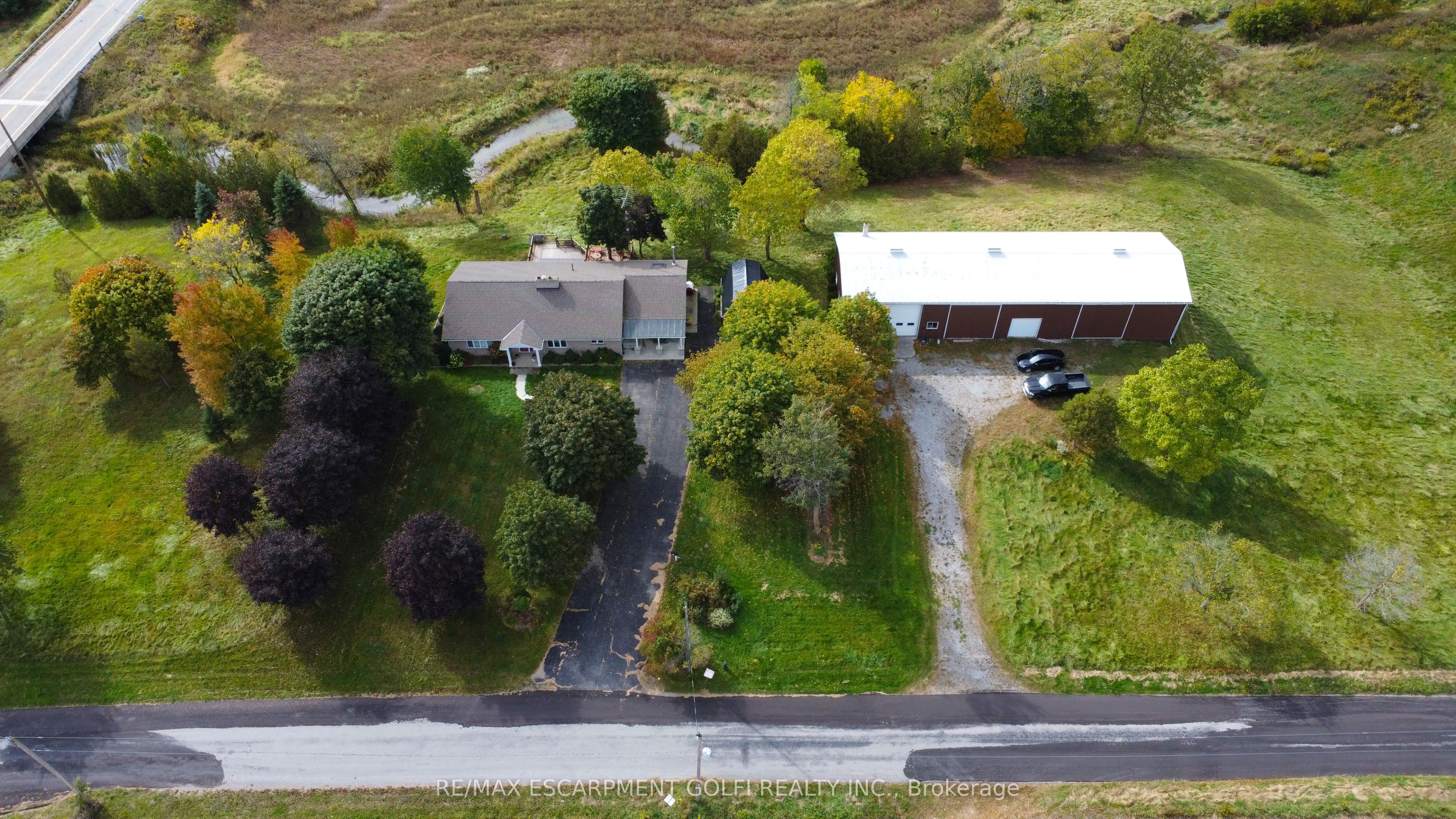 Photo 1 of 50 — 17 Cemetery Road, Norfolk, ON N0E 1Z0