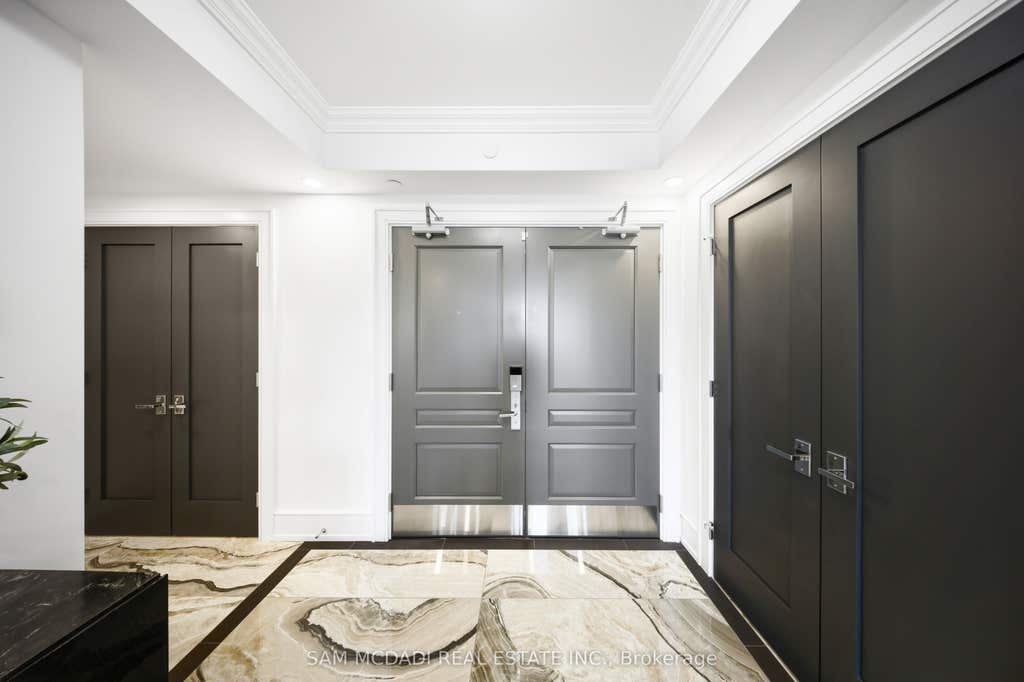 Photo of 2060 Lakeshore Road #308, Burlington, ON L7R 0G2 (MLS # W13652888)