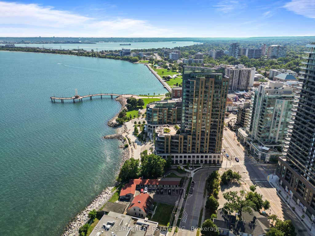 Photo of 2060 Lakeshore Road #308, Burlington, ON L7R 0G2 (MLS # W13652888)