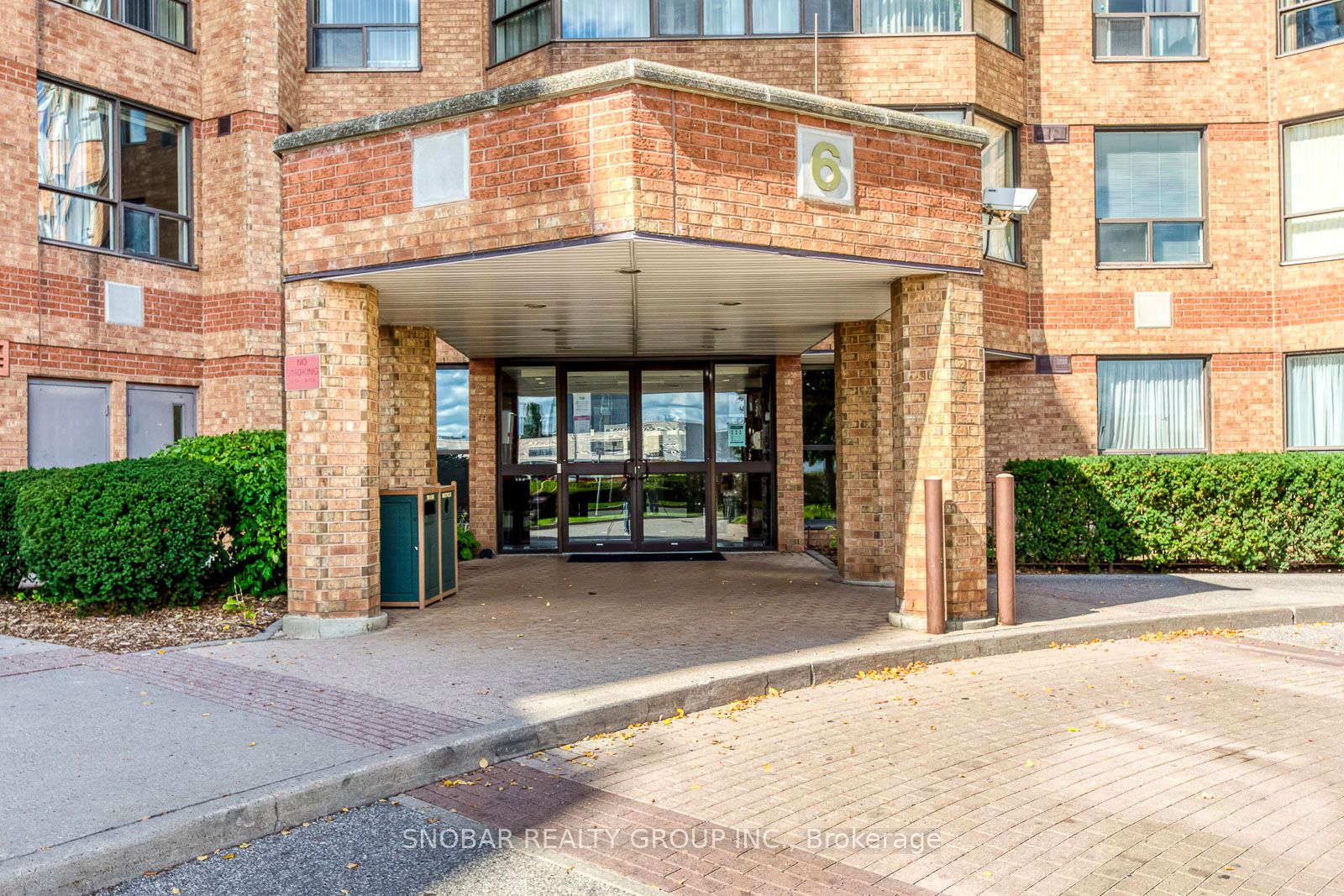 6 Humberline Drive 206