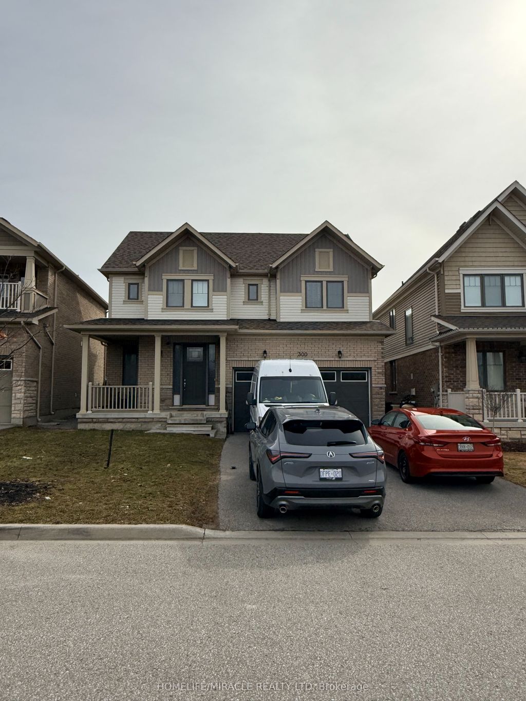 Photo of 300 Symington Court, Oshawa, ON L1L 0J9 (MLS # E12954416)