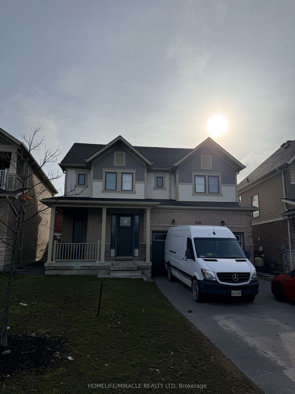 Photo of 300 Symington Court, Oshawa, ON L1L 0J9 (MLS # E12954416)