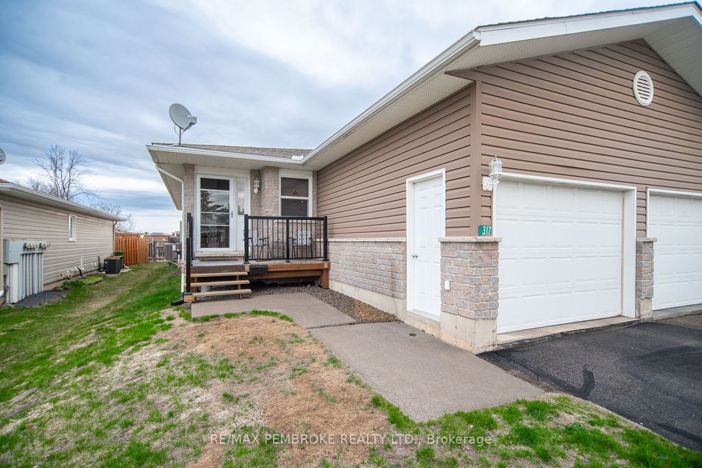 Photo of 317 Matheson Drive, Pembroke, ON K8A 8L2 (MLS # X13063400)