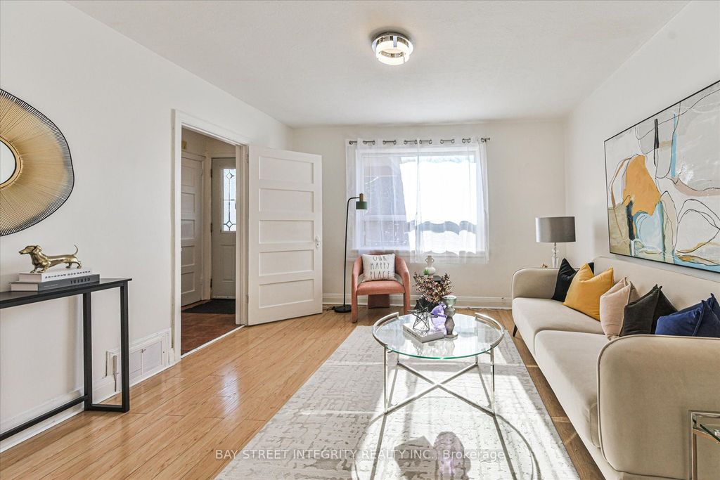 Photo of 5 Regent Street, Toronto, ON M6N 3N6 (MLS # W12992122)