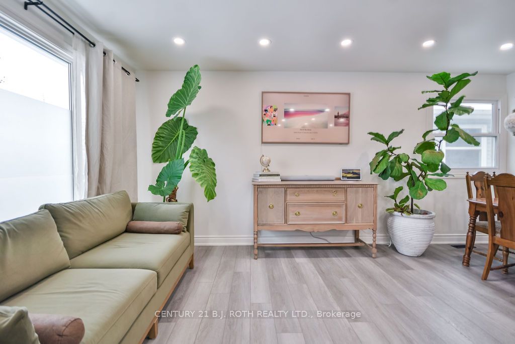 Photo of 69 Janice Drive, Barrie, ON L4N 5N4 (MLS # S12535910)