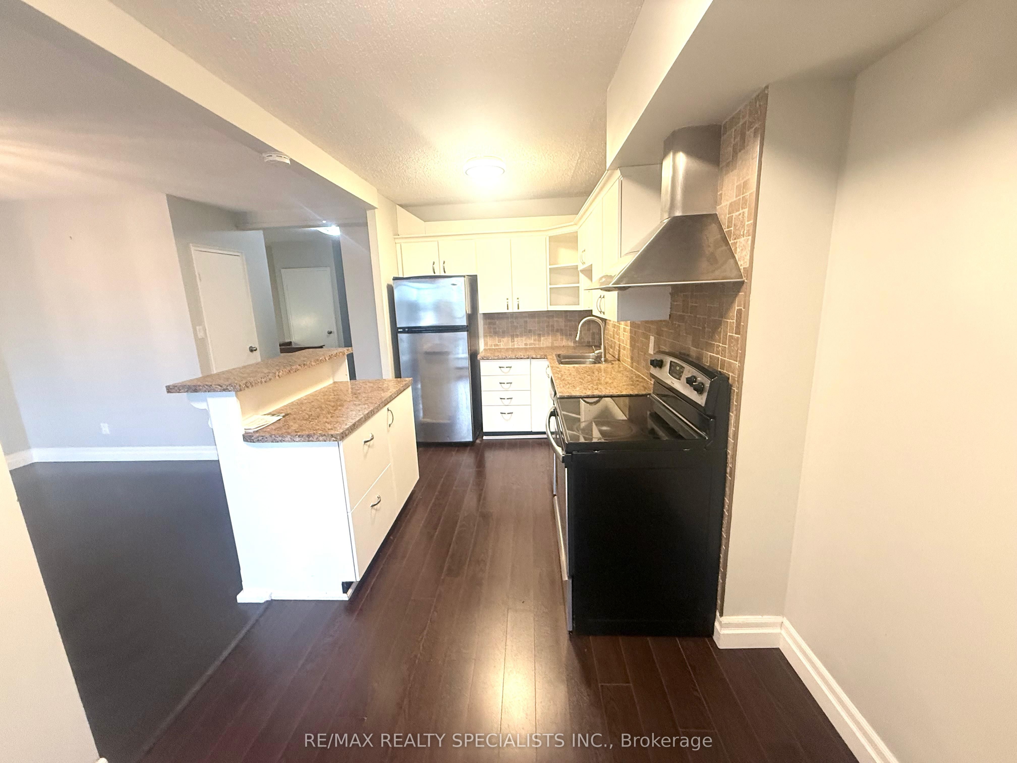 1000 Cedarglen Gate 520