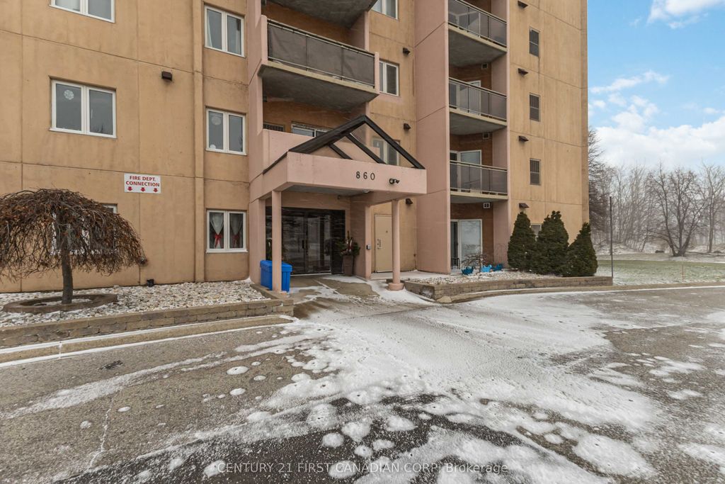 Photo of 860 Commissioners Road E #1203, London South, ON N6C 5Y8 (MLS # X12653684)