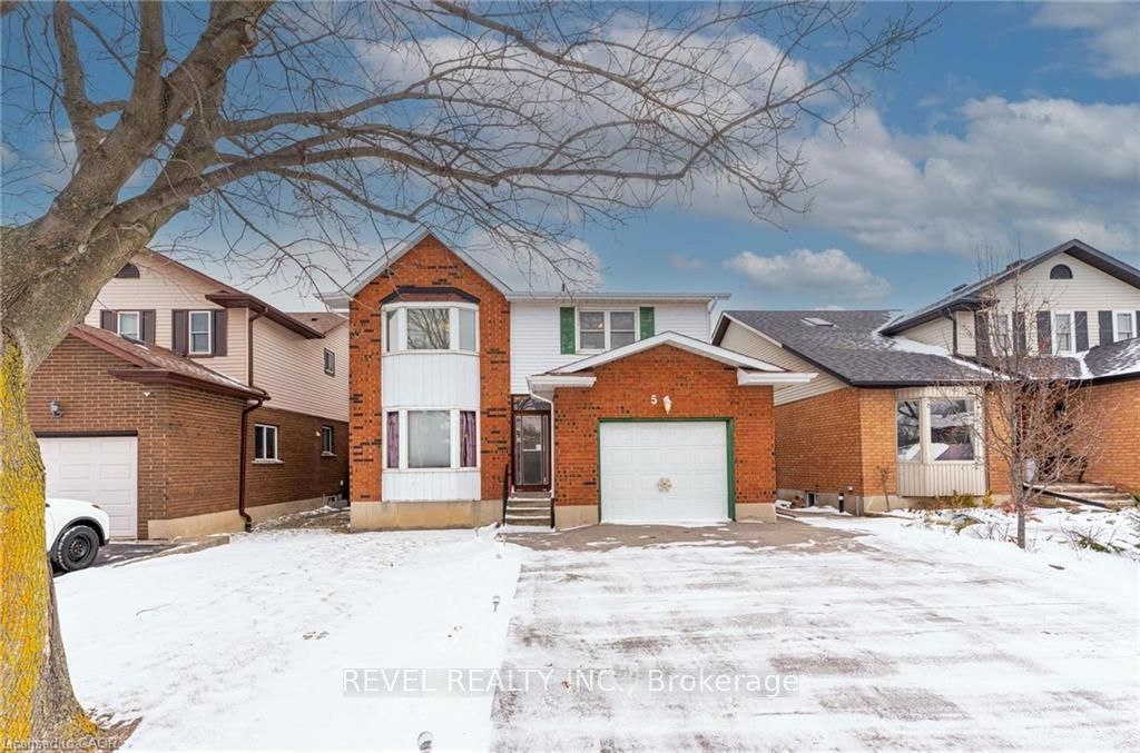 Photo of 5 Charing Drive, Hamilton, ON L8W 2P5 (MLS # X12777970)