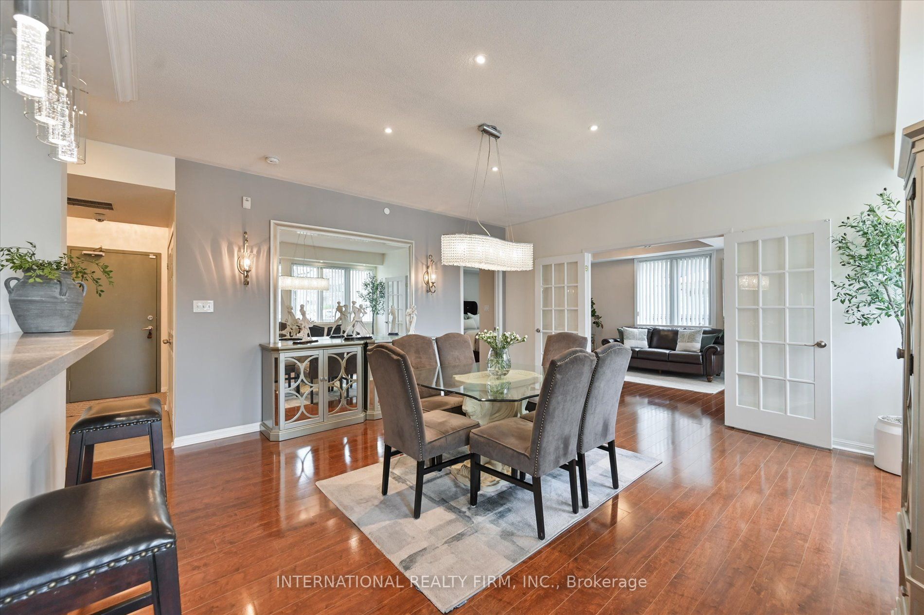 3075 Thomas Street 111