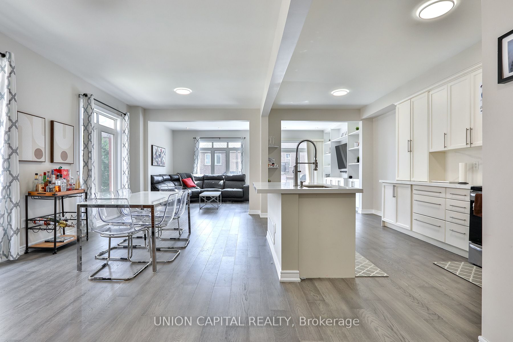 136 Mistywood Crescent