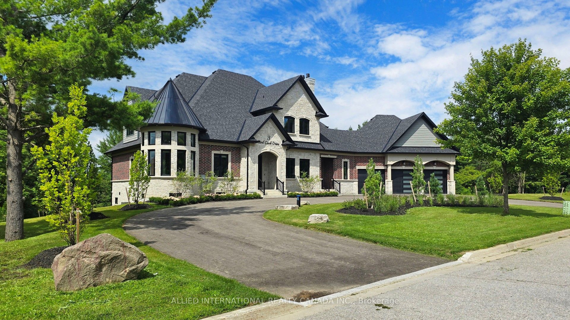 3 Earl Cook Drive