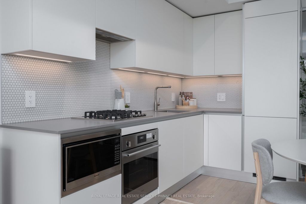 Photo of 2720 Dundas Street W #515, Toronto, ON M6P 0C3 (MLS # W12197968)