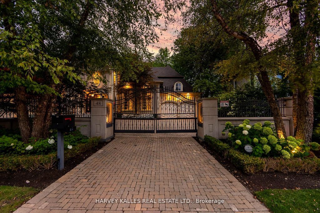 Photo of 48 Wimpole Drive, Toronto, ON M2L 2L3 (MLS # C12448840)