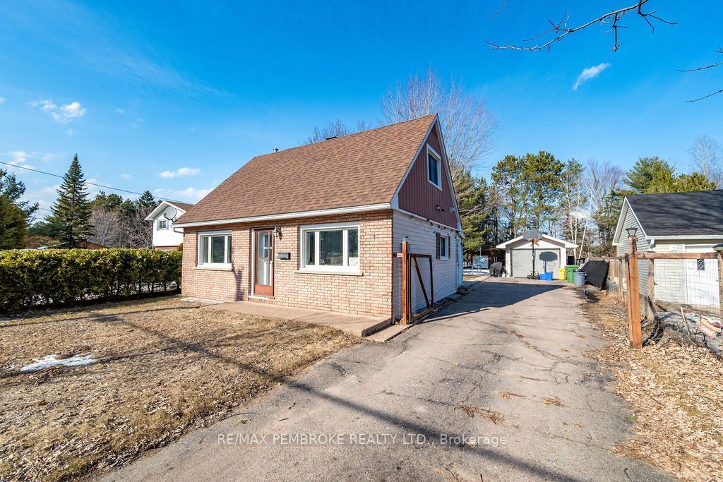 Photo of 2849 Petawawa Boulevard, Petawawa, ON K8H 2K7 (MLS # X12986078)