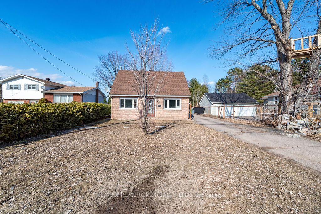 Photo of 2849 Petawawa Boulevard, Petawawa, ON K8H 2K7 (MLS # X12986078)