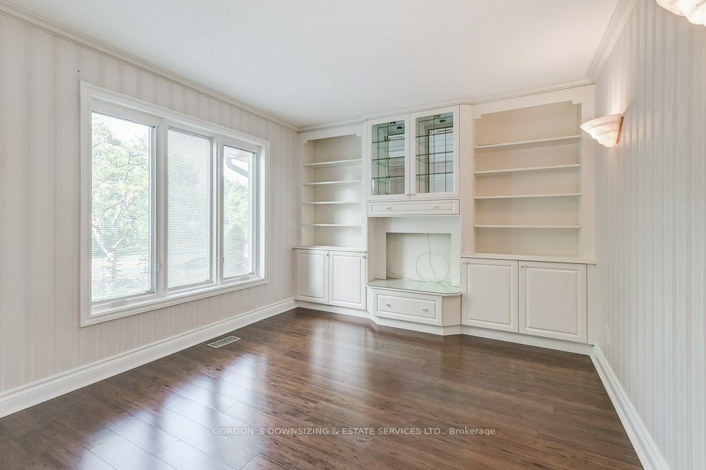 25 Mount Forest Drive