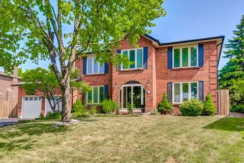 25 Mount Forest Drive Brampton ON L6Z 2A7