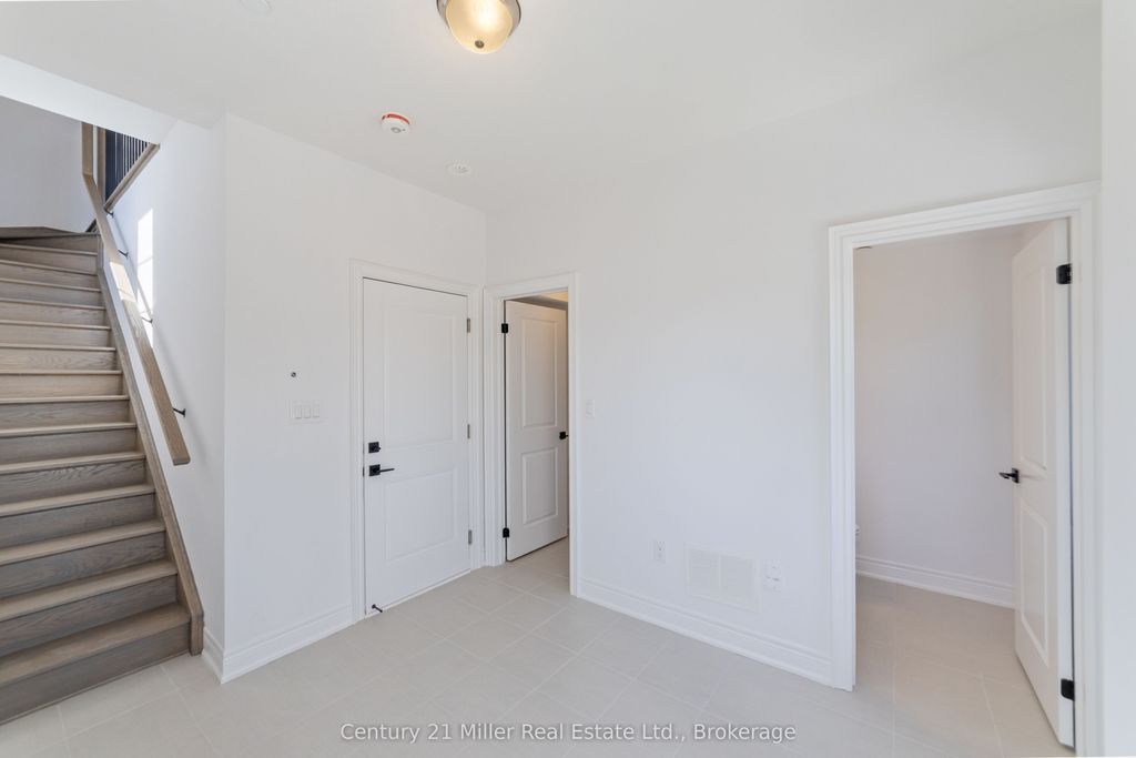 Photo of 2140 Trafalgar Road #48, Oakville, ON L6H 8A5 (MLS # W12649224)